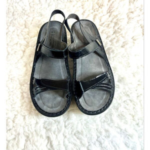 Naot Women's Brussels Wedge Sandals in Black Leather Size 40/9-9.5